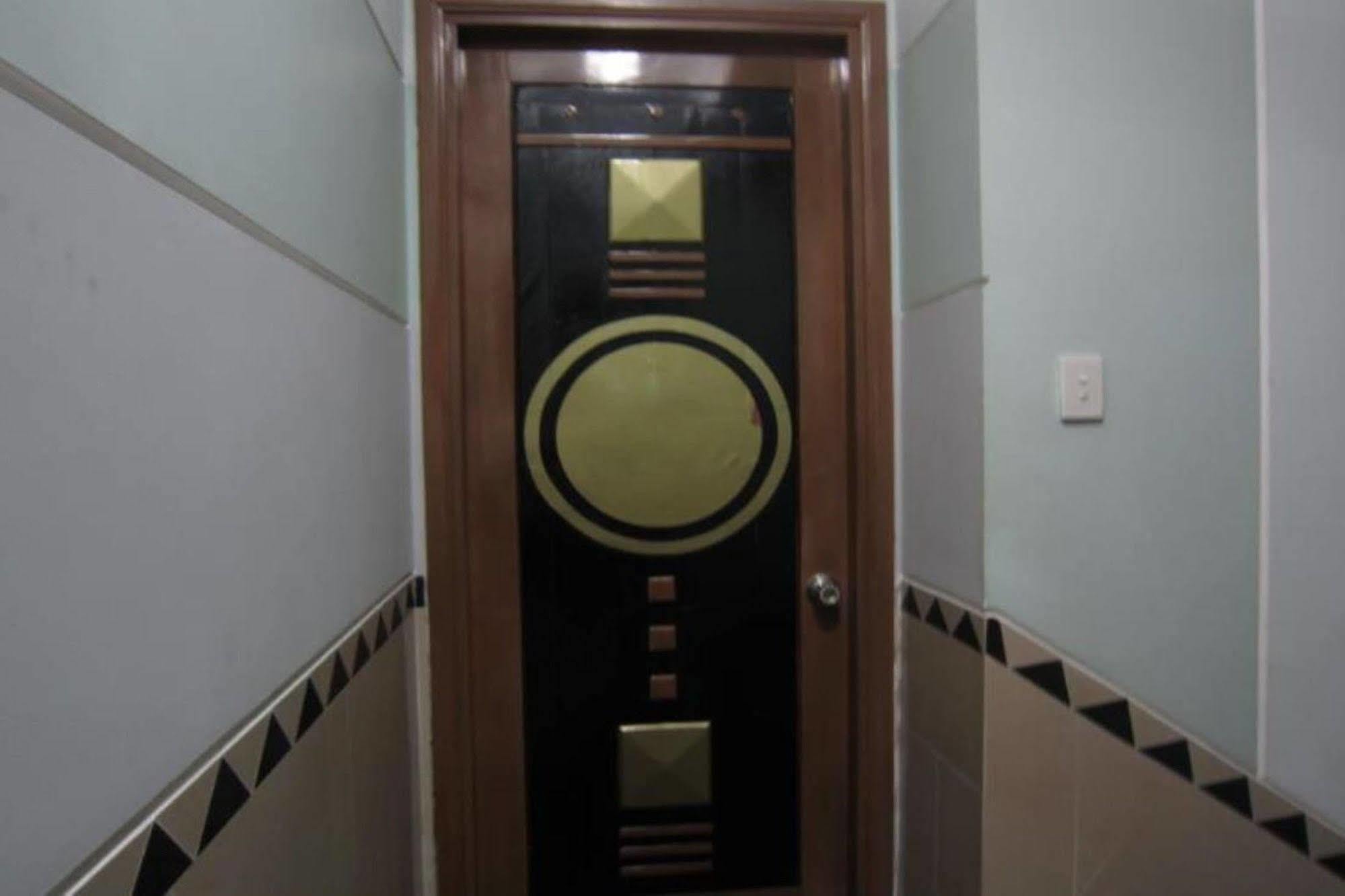 Quy Thanh Hotel Ho Şi Min Exterior foto
